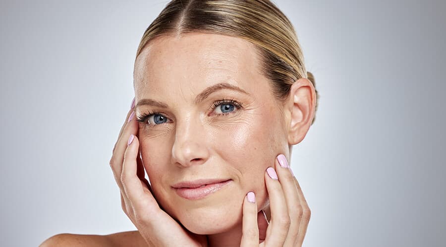 Aplicación de NCTF (mesoterapia facial)